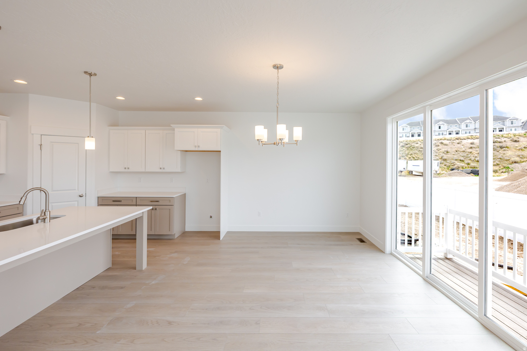 RIVER POINT - Residential