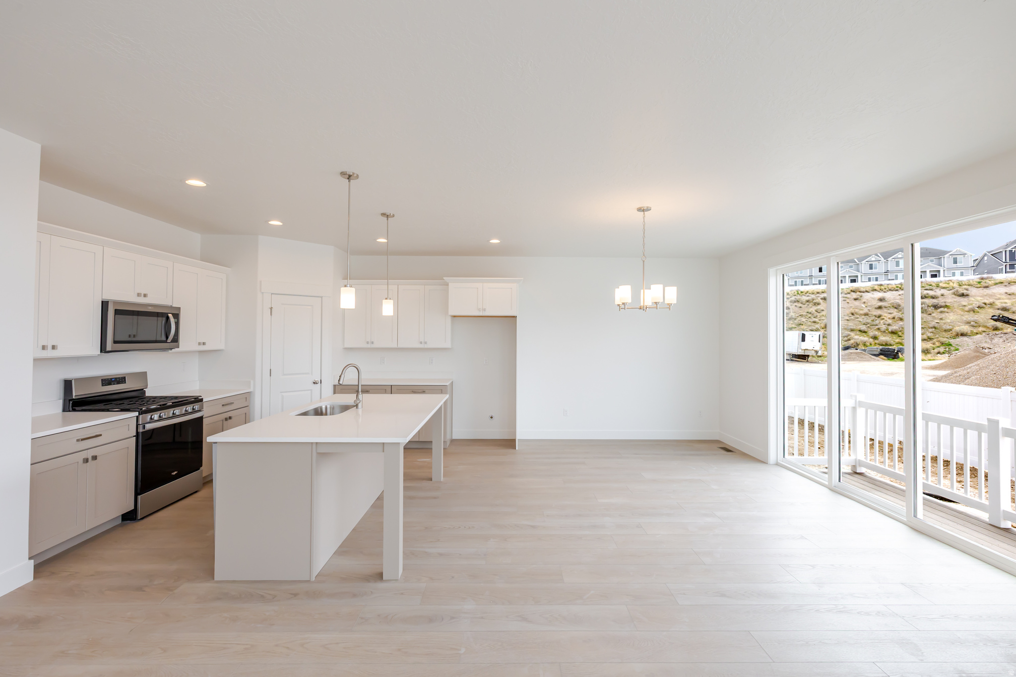 RIVER POINT - Residential