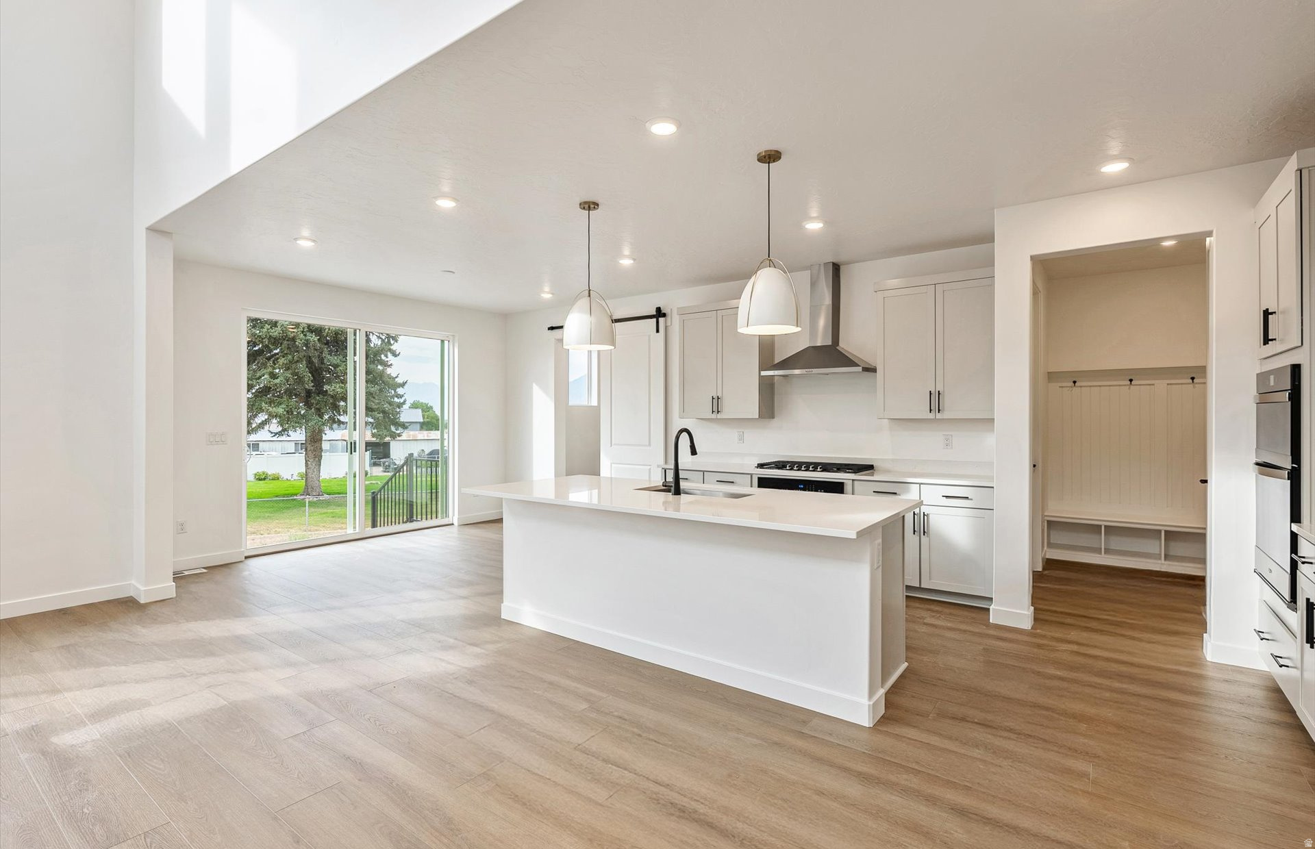 FOOTHILLS - Residential