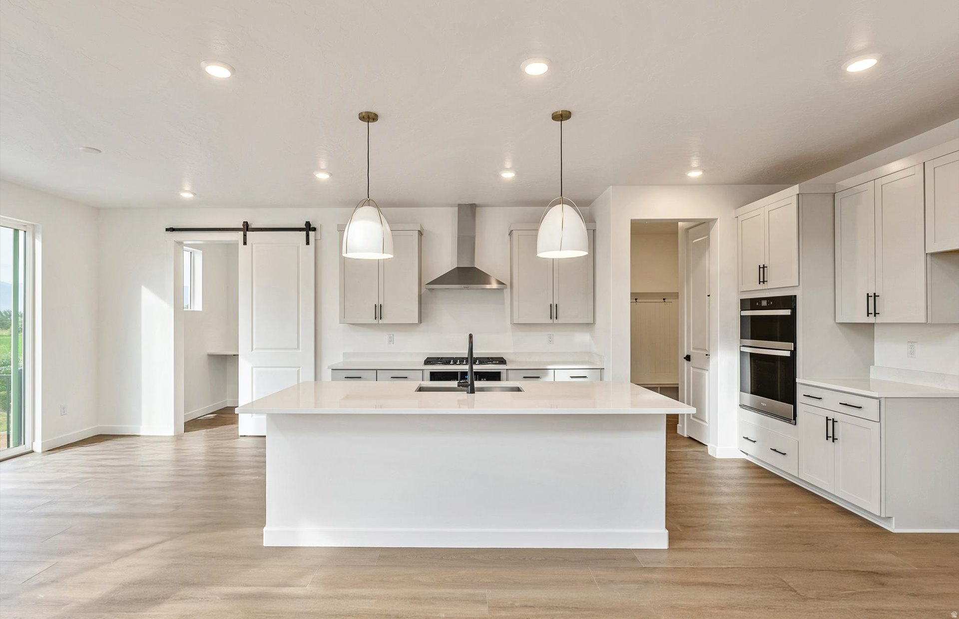 FOOTHILLS - Residential