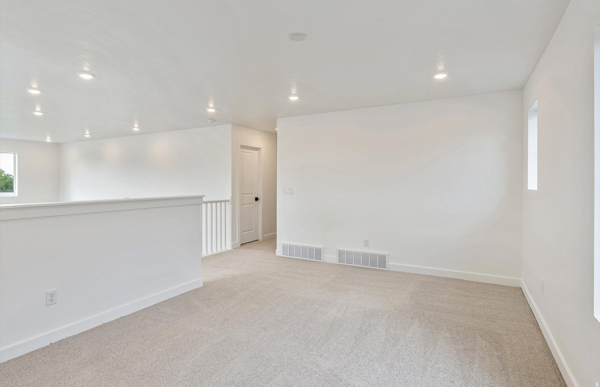 FOOTHILLS - Residential