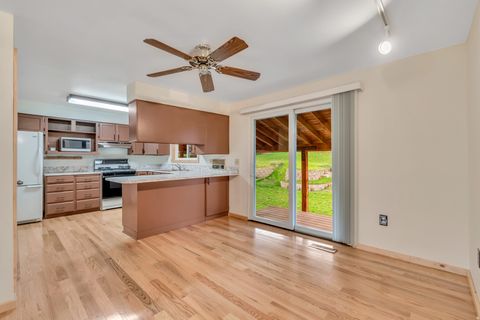 Tiny photo for 390 S SALEM DR, Salem, UT 84653 (MLS # 2140223)