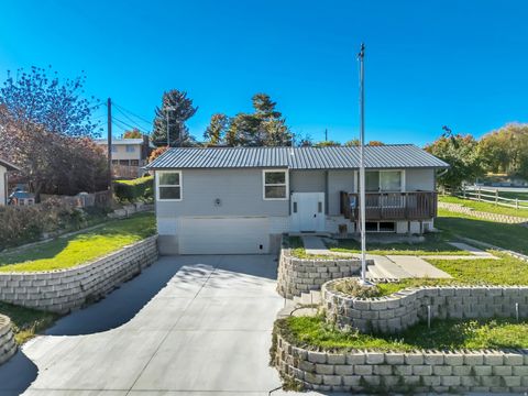 Tiny photo for 390 S SALEM DR, Salem, UT 84653 (MLS # 2140223)