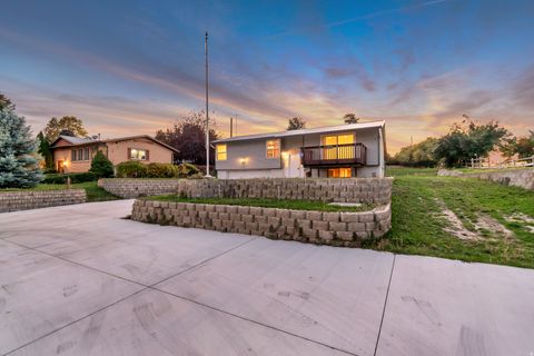 Tiny photo for 390 S SALEM DR, Salem, UT 84653 (MLS # 2140223)
