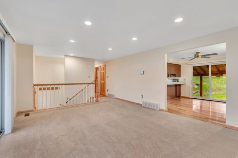 Tiny photo for 390 S SALEM DR, Salem, UT 84653 (MLS # 2140223)