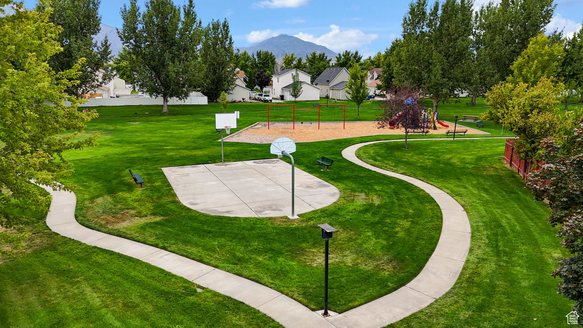 SUNSET PARK - Residential