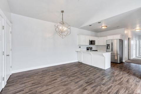 Photo of 108 W SEASONS DR, Vineyard, UT 84059 (MLS # 2075895)