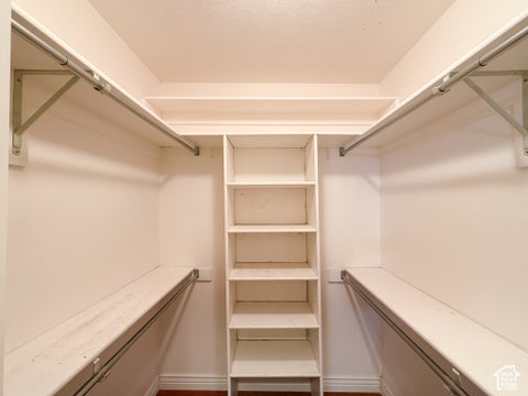 Tiny photo for 690 LISTON CIR, Kaysville, UT 84037 (MLS # 2190380)