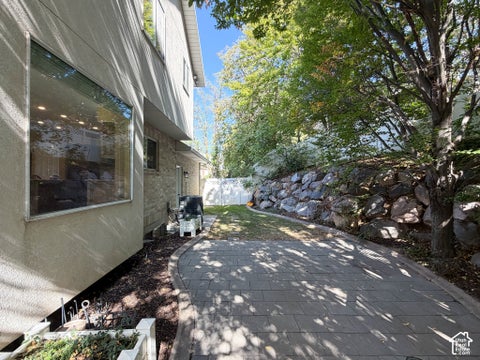 Tiny photo for 690 LISTON CIR, Kaysville, UT 84037 (MLS # 2190380)