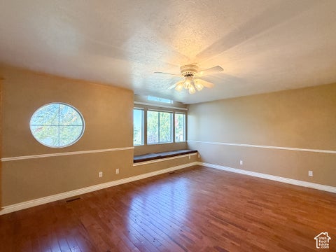 Tiny photo for 690 LISTON CIR, Kaysville, UT 84037 (MLS # 2190380)