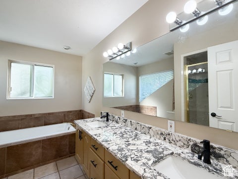 Tiny photo for 690 LISTON CIR, Kaysville, UT 84037 (MLS # 2190380)