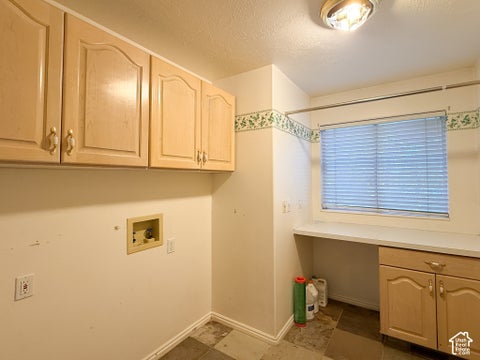 Tiny photo for 690 LISTON CIR, Kaysville, UT 84037 (MLS # 2190380)