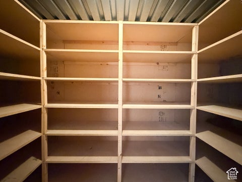 Tiny photo for 690 LISTON CIR, Kaysville, UT 84037 (MLS # 2190380)