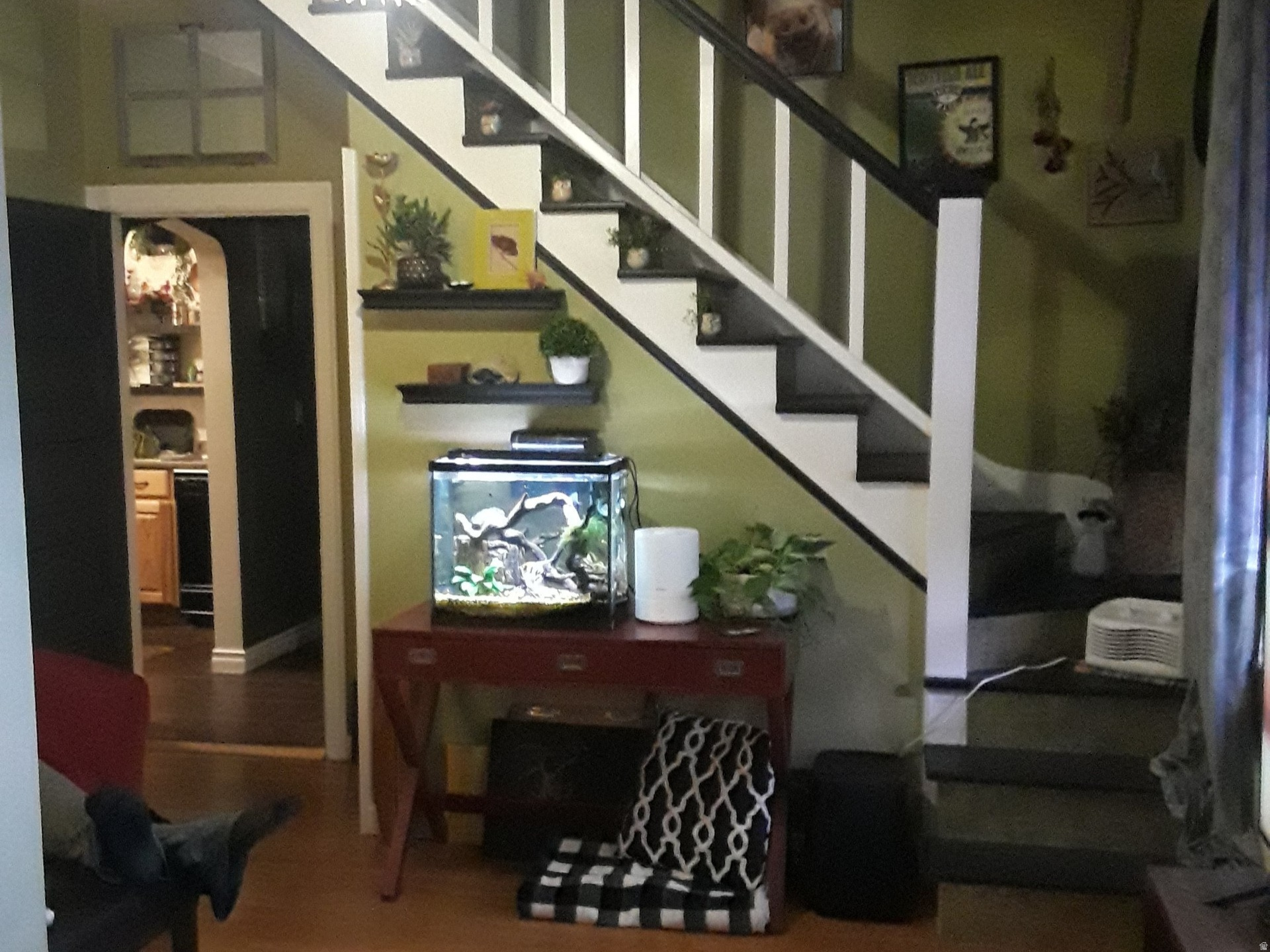 KNOB HILL - Residential