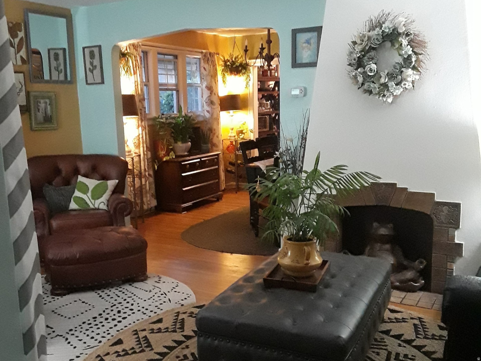 KNOB HILL - Residential