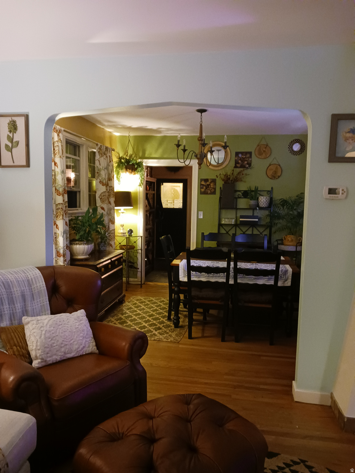 KNOB HILL - Residential