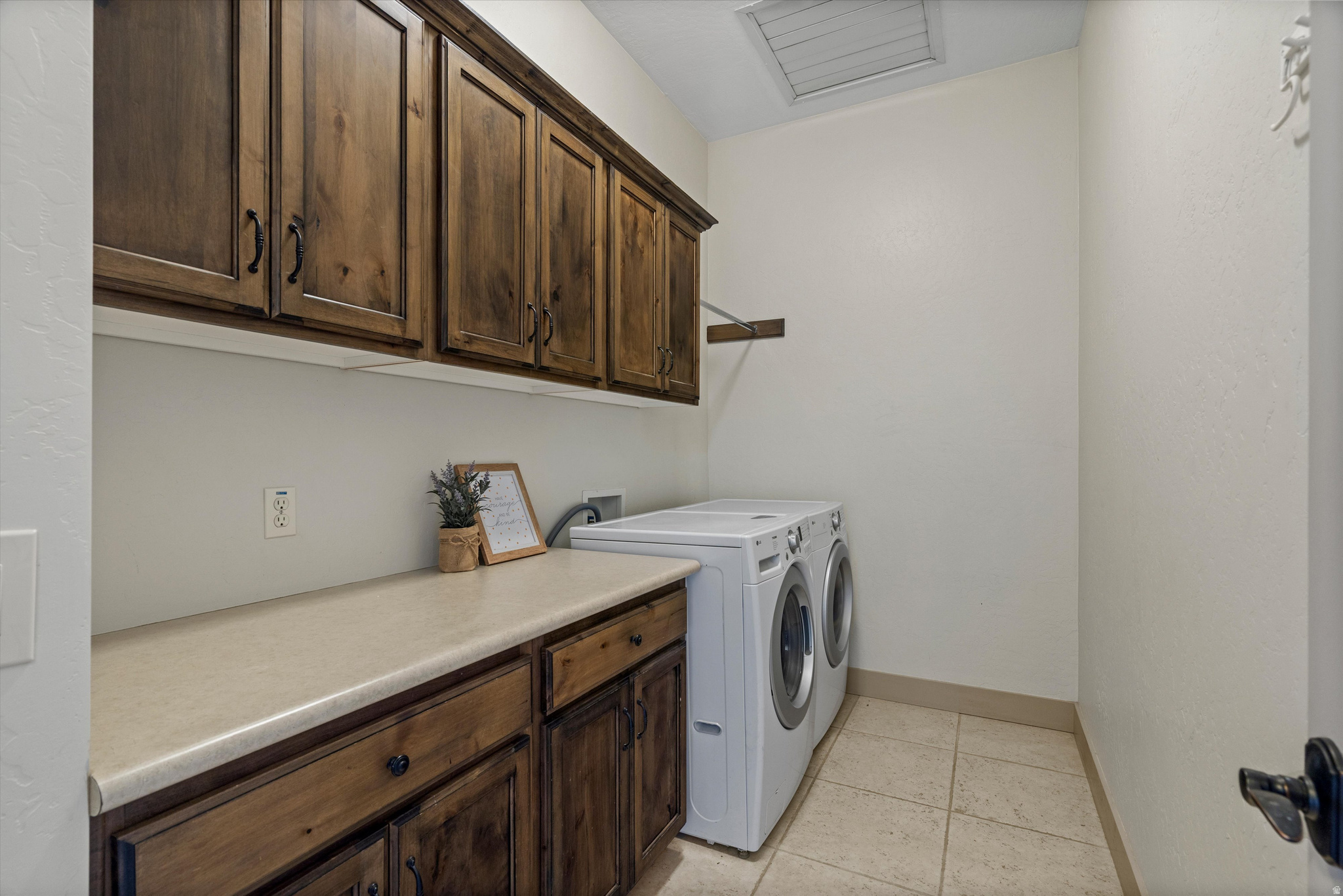 PROSPECTOR PLACE - Residential