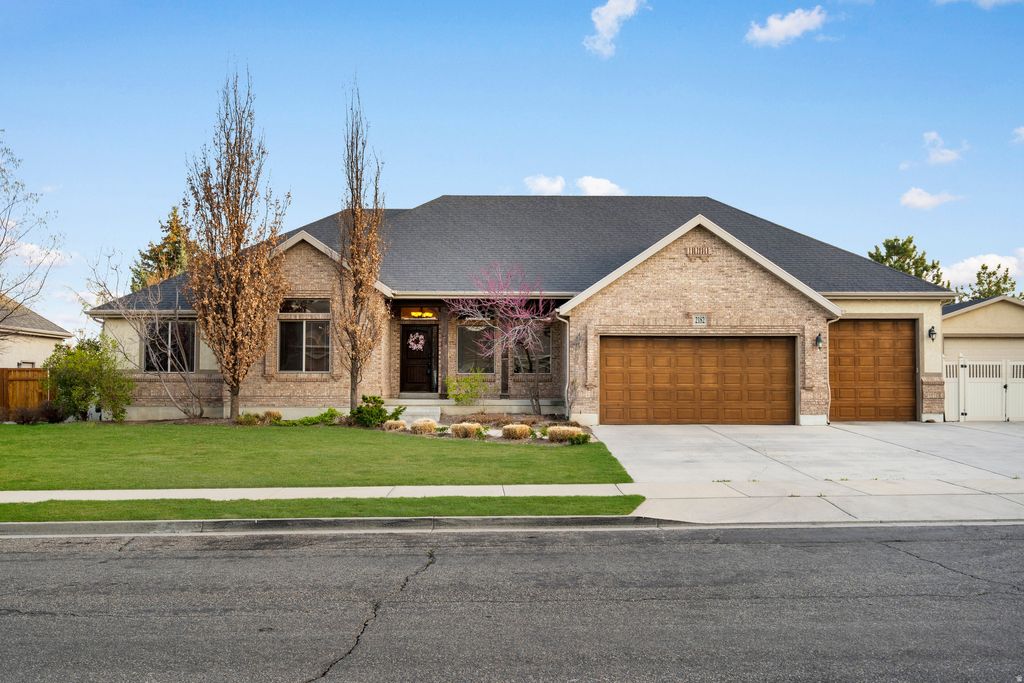 Photo of 2182 W COPPER KING LN S, South Jordan, UT 84095 (MLS # 2146222)