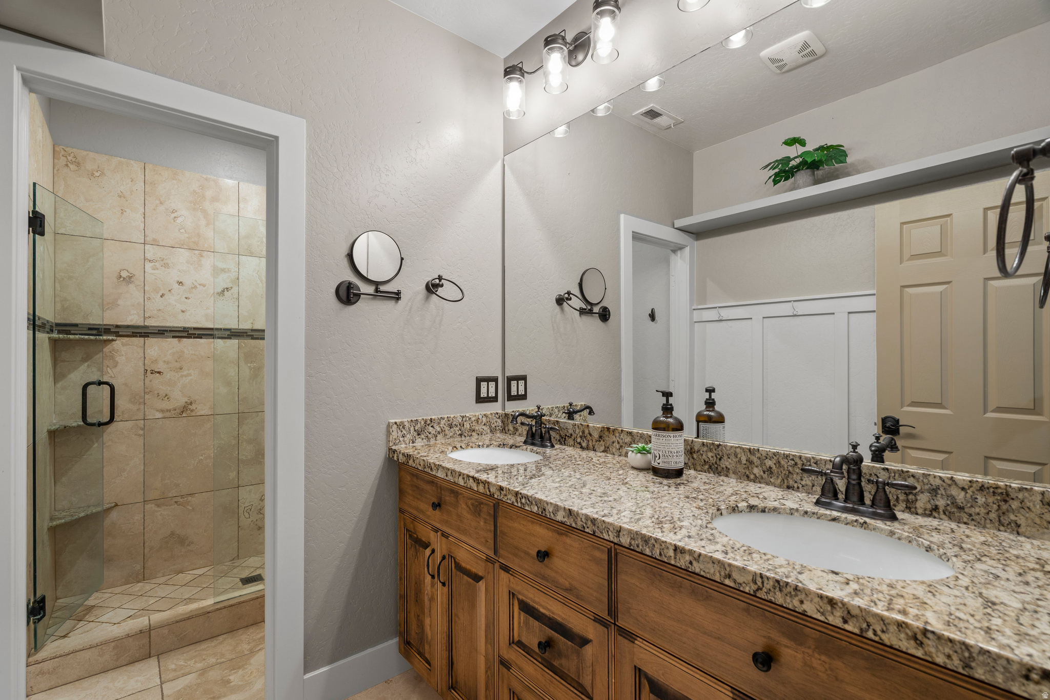 PROSPECTOR PLACE - Residential