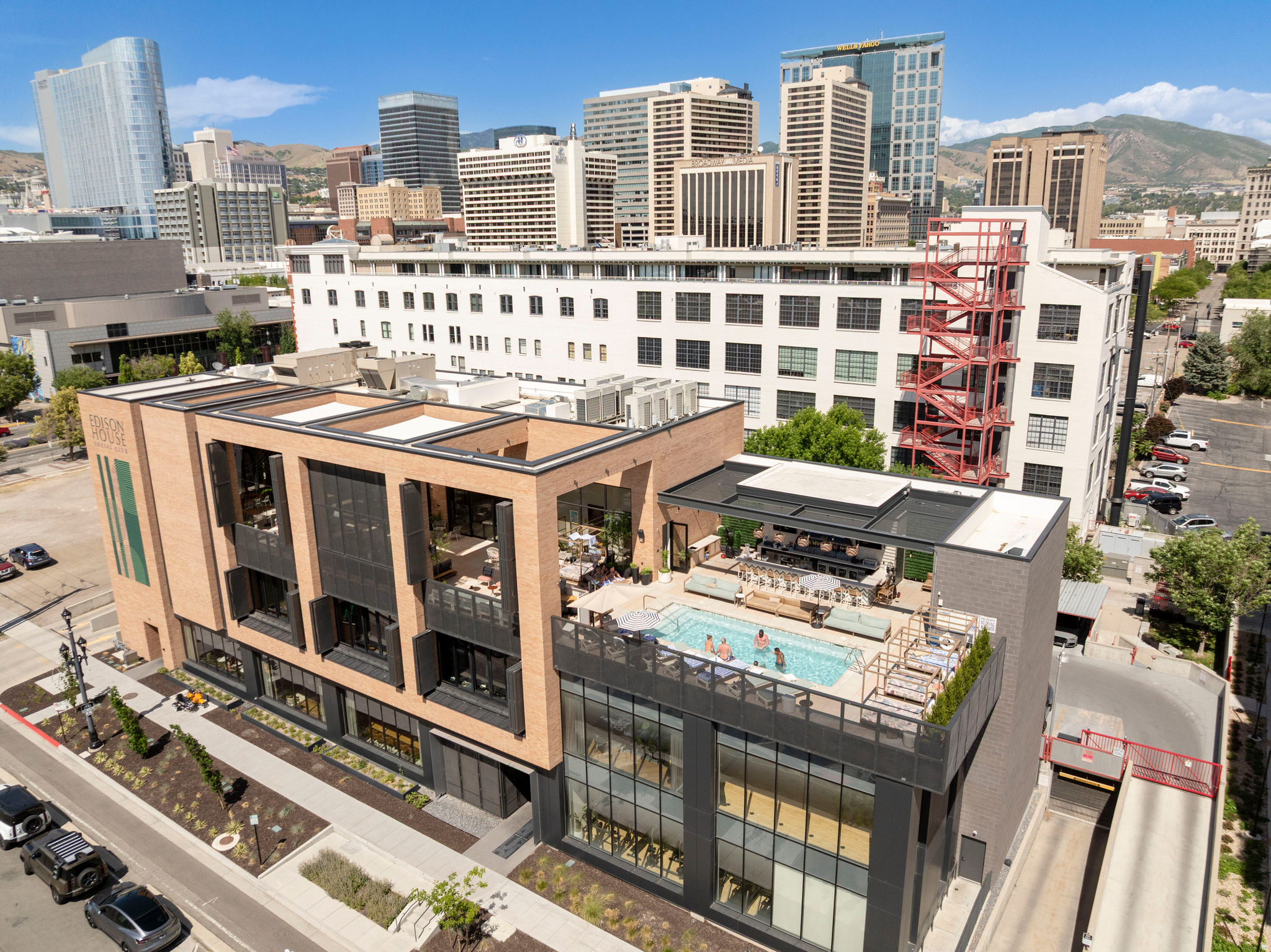 BROADWAY LOFTS CONDO - Residential