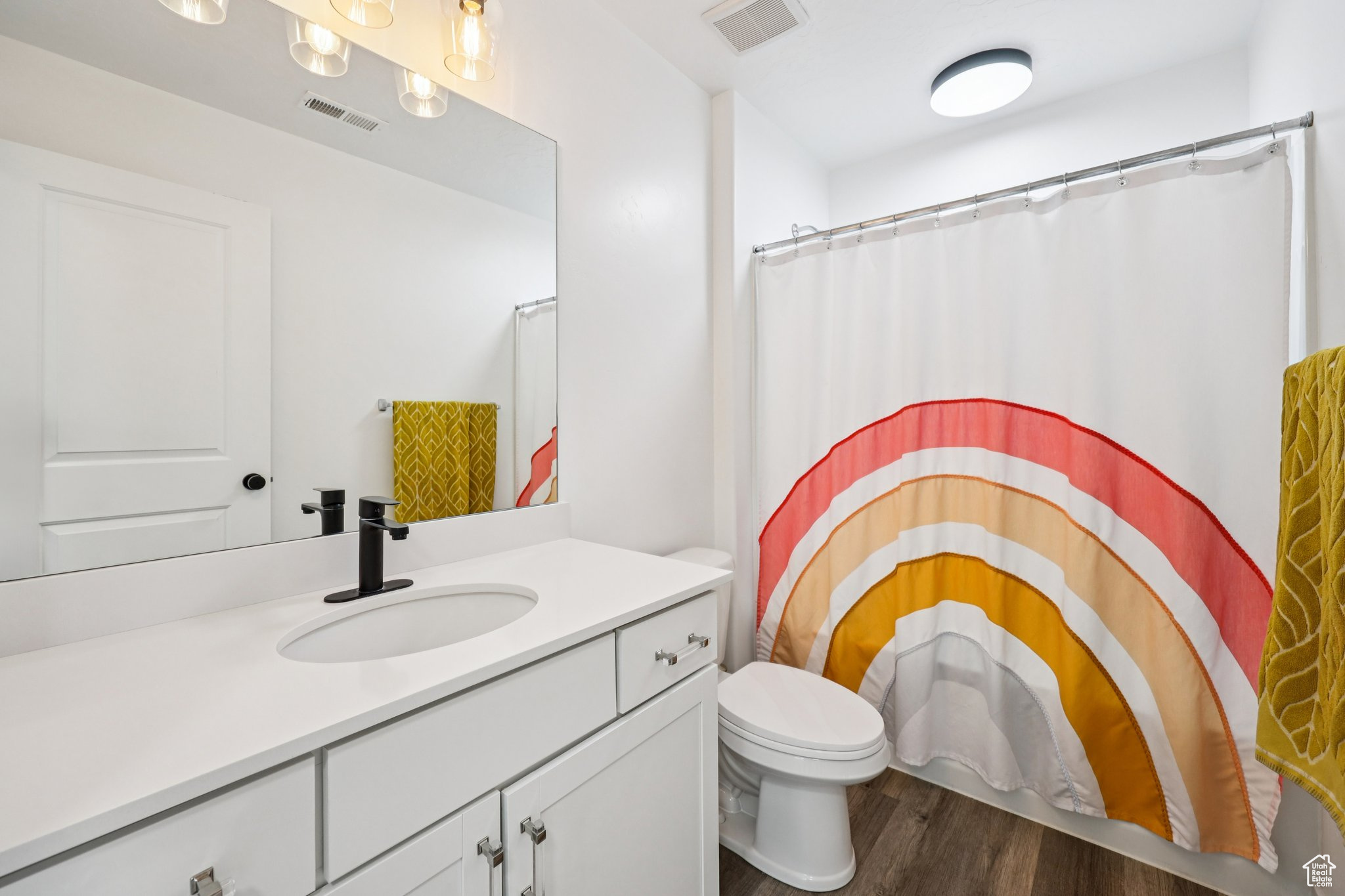 GATEWAY TO LITTLE VALLEY - Residential