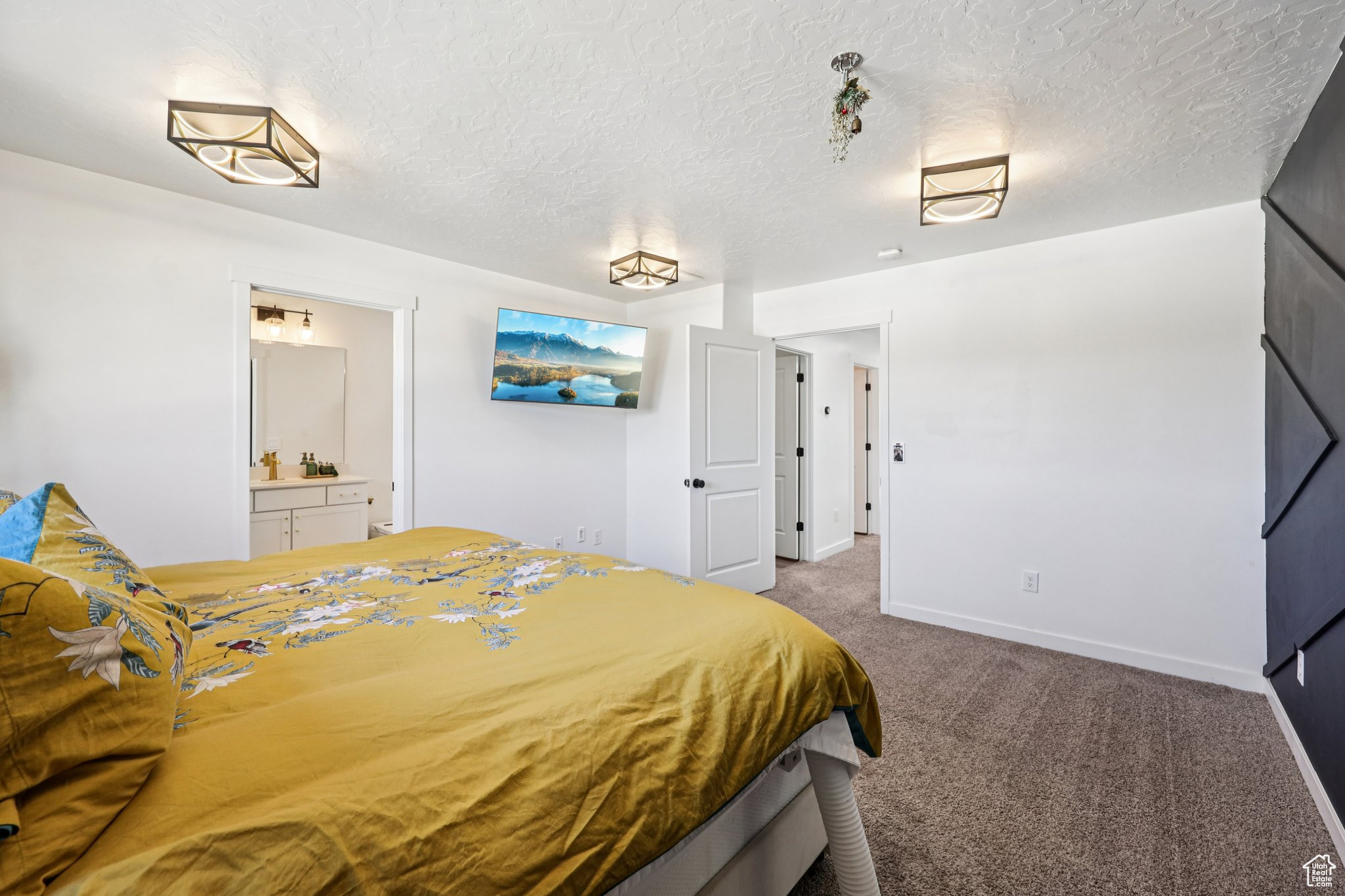 GATEWAY TO LITTLE VALLEY - Residential