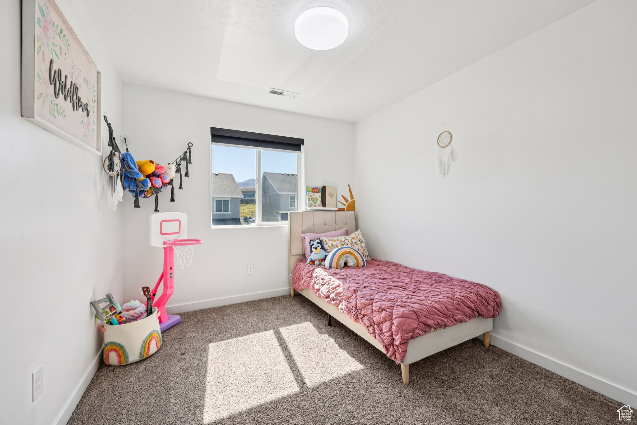 GATEWAY TO LITTLE VALLEY - Residential