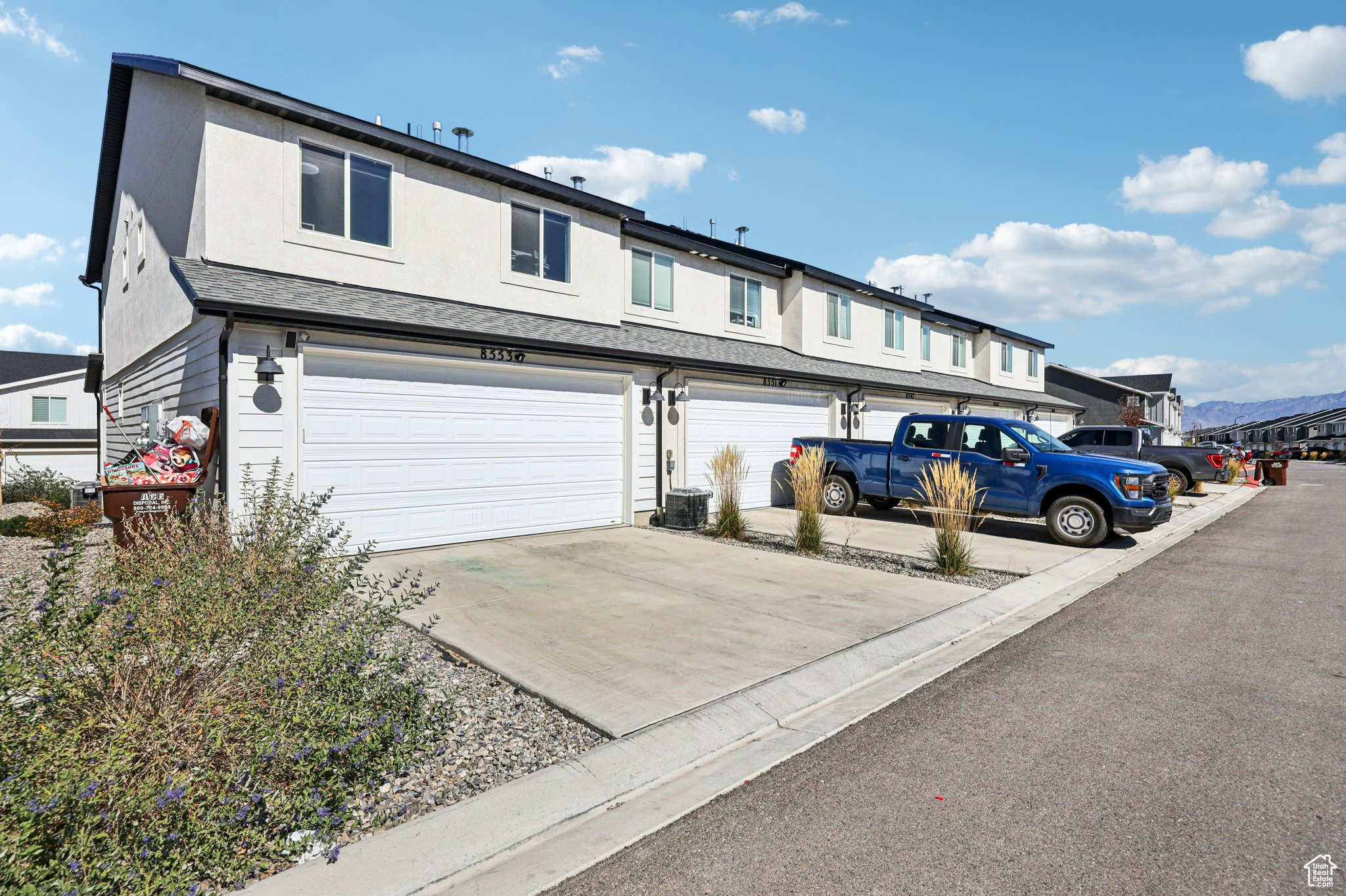 GATEWAY TO LITTLE VALLEY - Residential