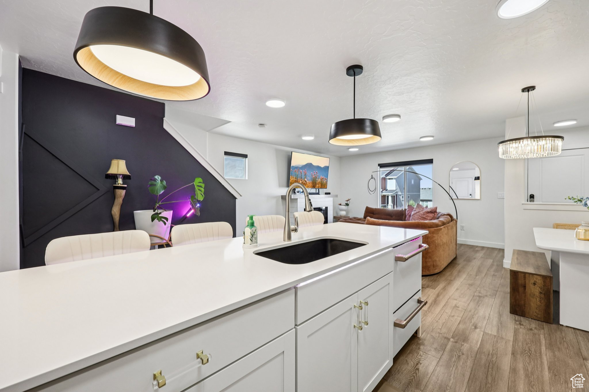 GATEWAY TO LITTLE VALLEY - Residential