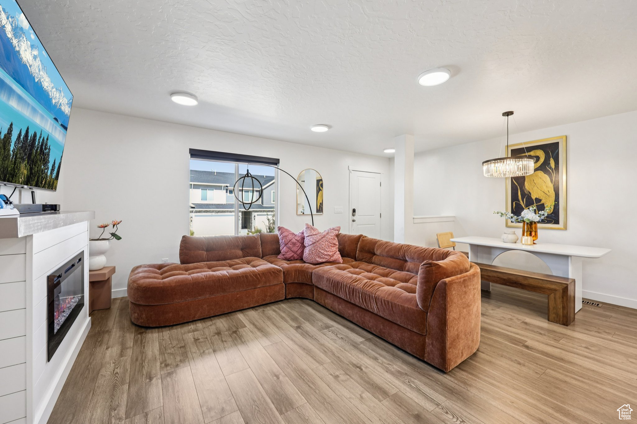 GATEWAY TO LITTLE VALLEY - Residential