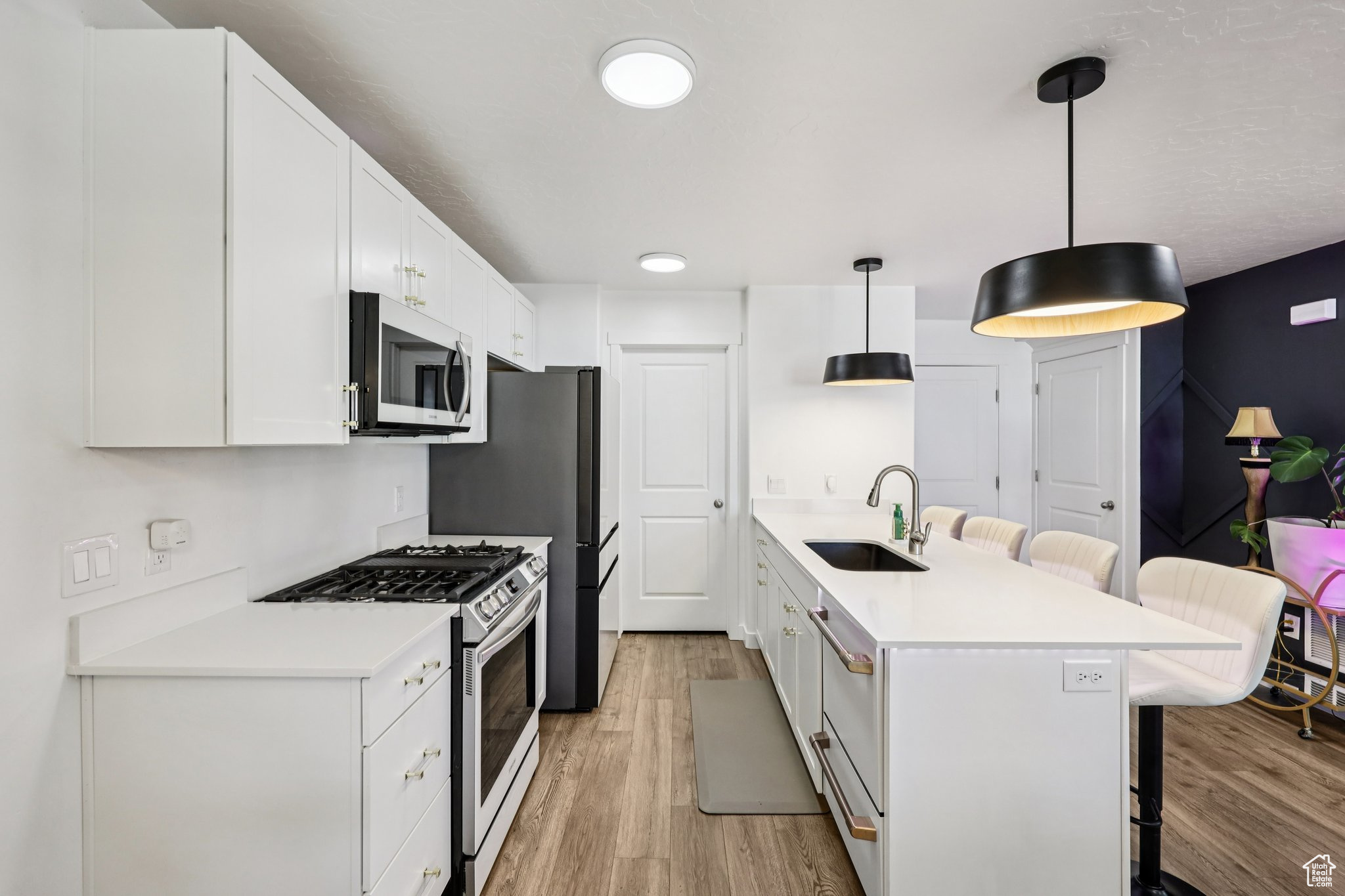 GATEWAY TO LITTLE VALLEY - Residential