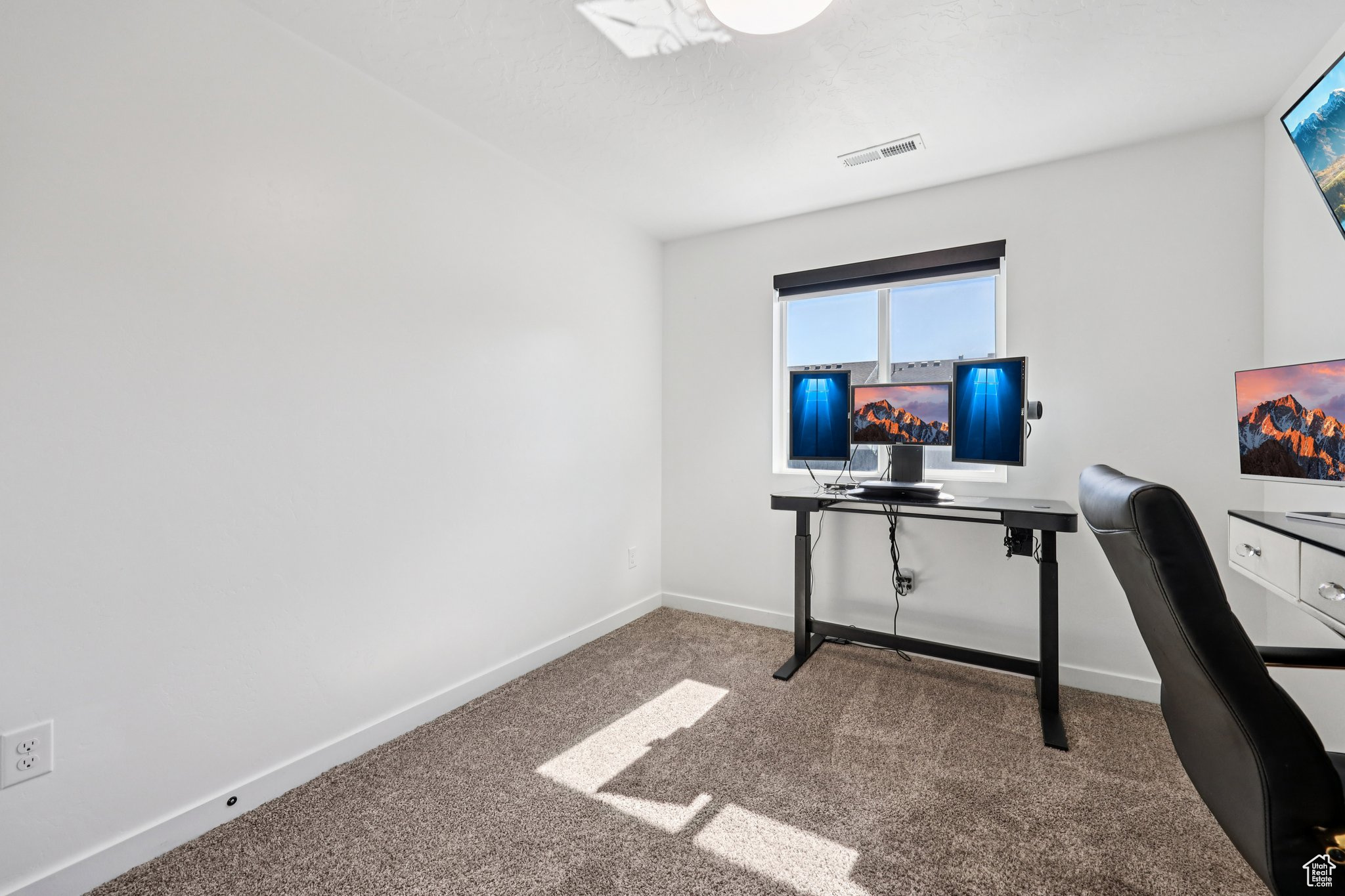 GATEWAY TO LITTLE VALLEY - Residential