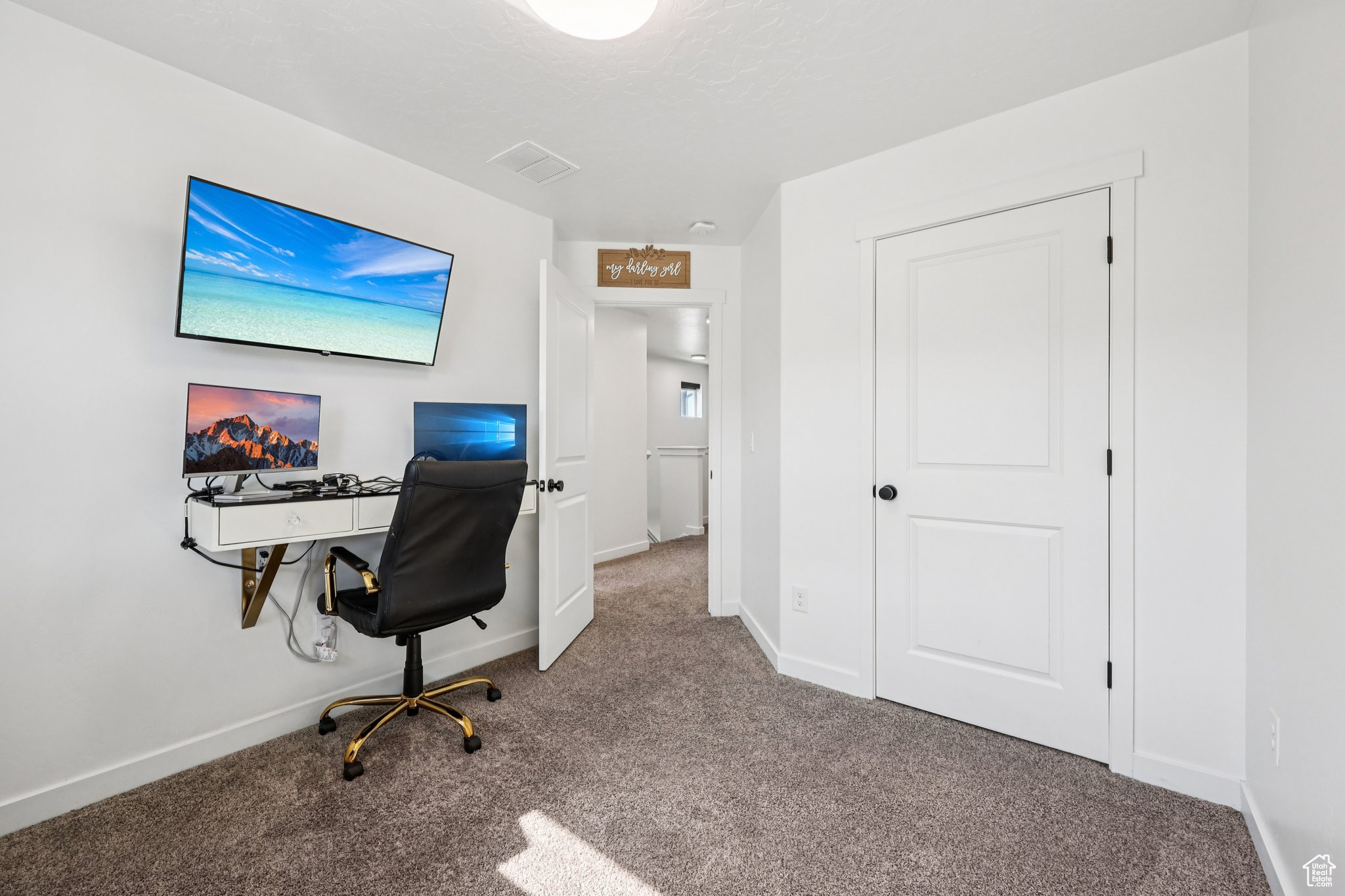 GATEWAY TO LITTLE VALLEY - Residential