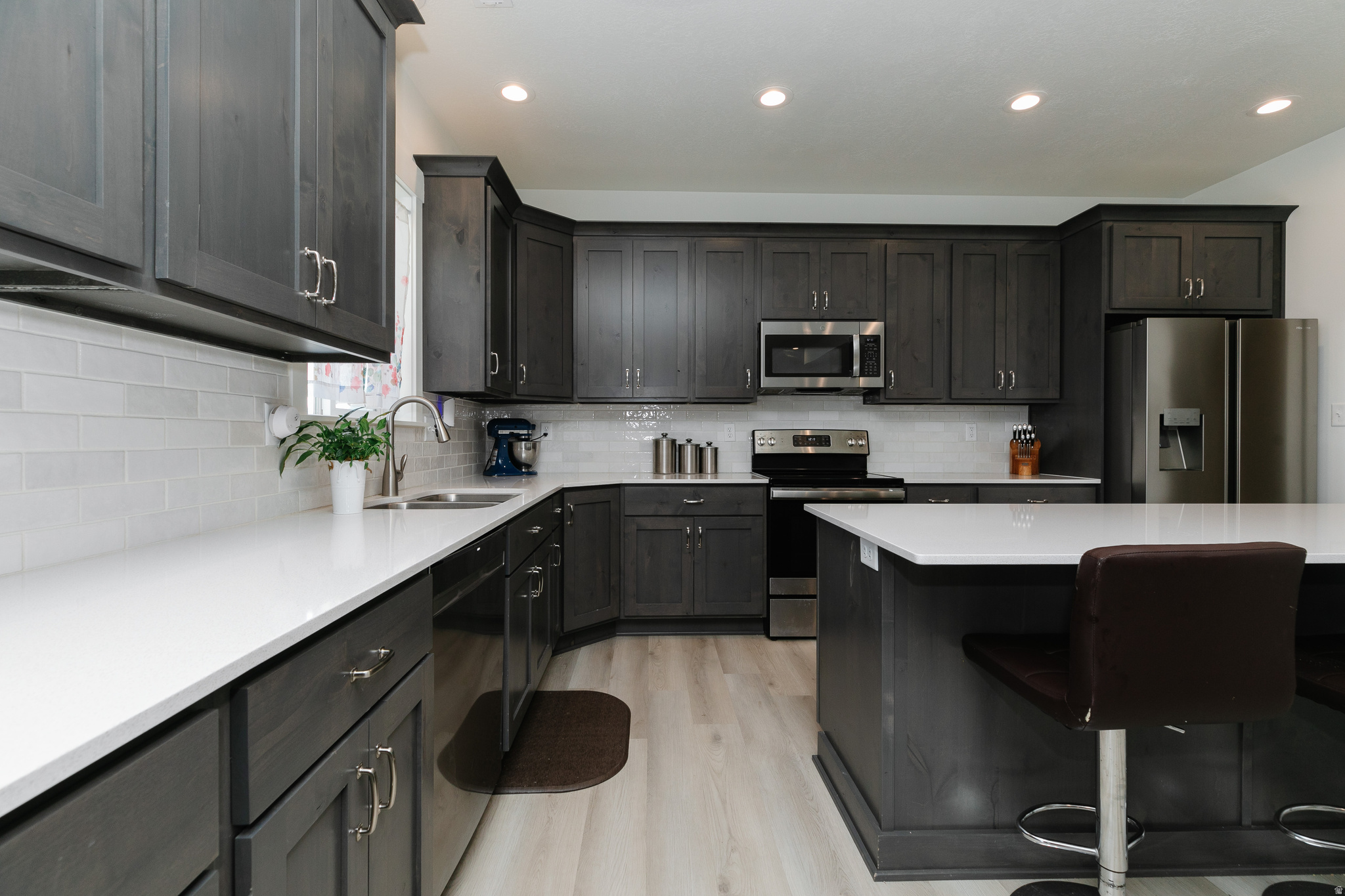 AMR5 MINOR SUBDIVISION - Residential