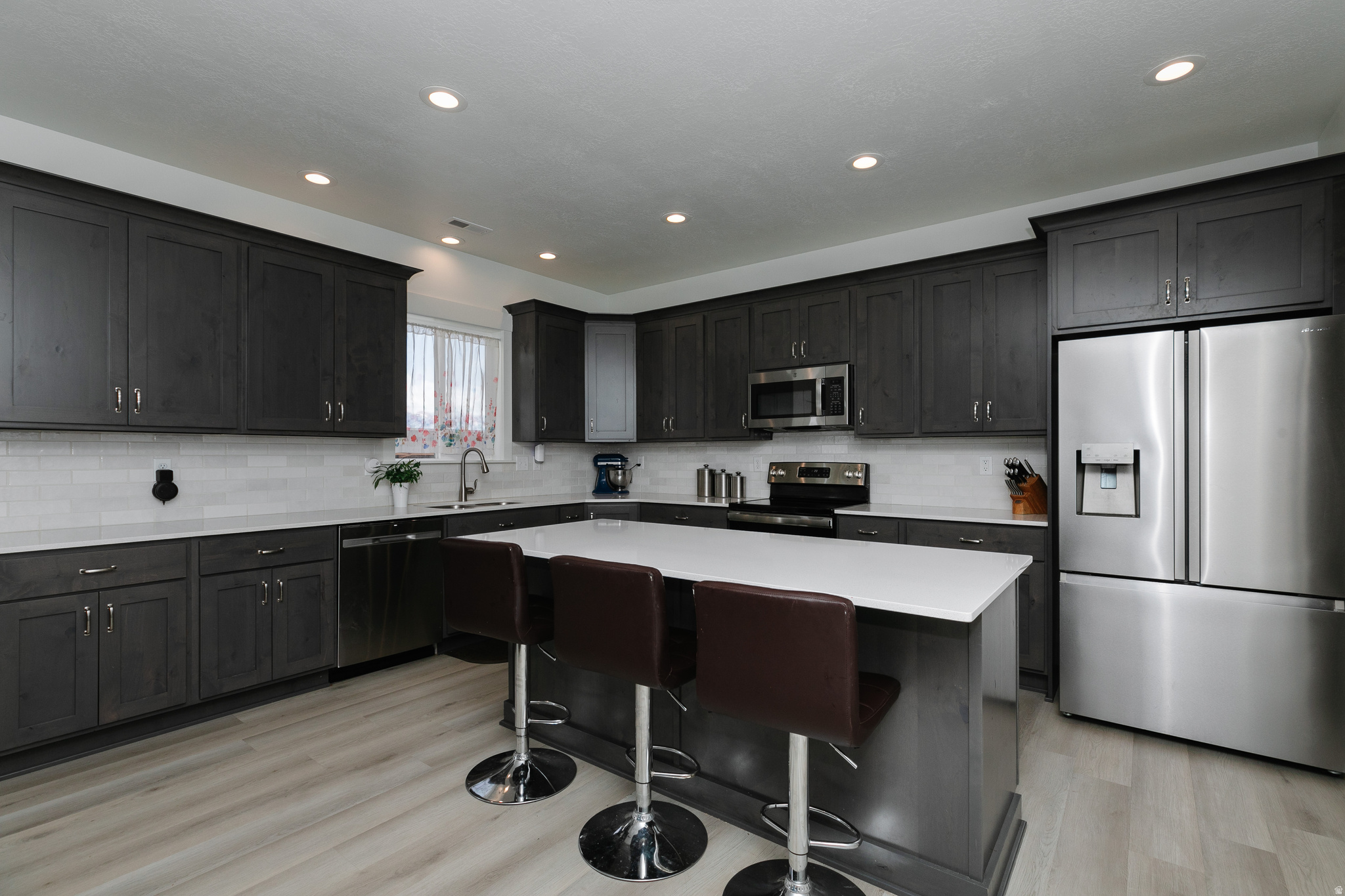 AMR5 MINOR SUBDIVISION - Residential