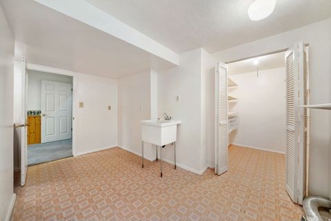 Tiny photo for 1626 HEATHER DR, Layton, UT 84040 (MLS # 2147150)