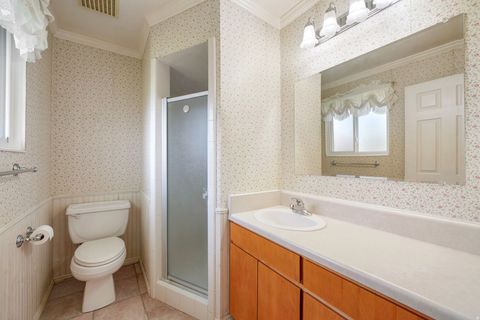 Tiny photo for 1626 HEATHER DR, Layton, UT 84040 (MLS # 2147150)