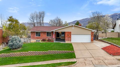 Tiny photo for 1626 HEATHER DR, Layton, UT 84040 (MLS # 2147150)