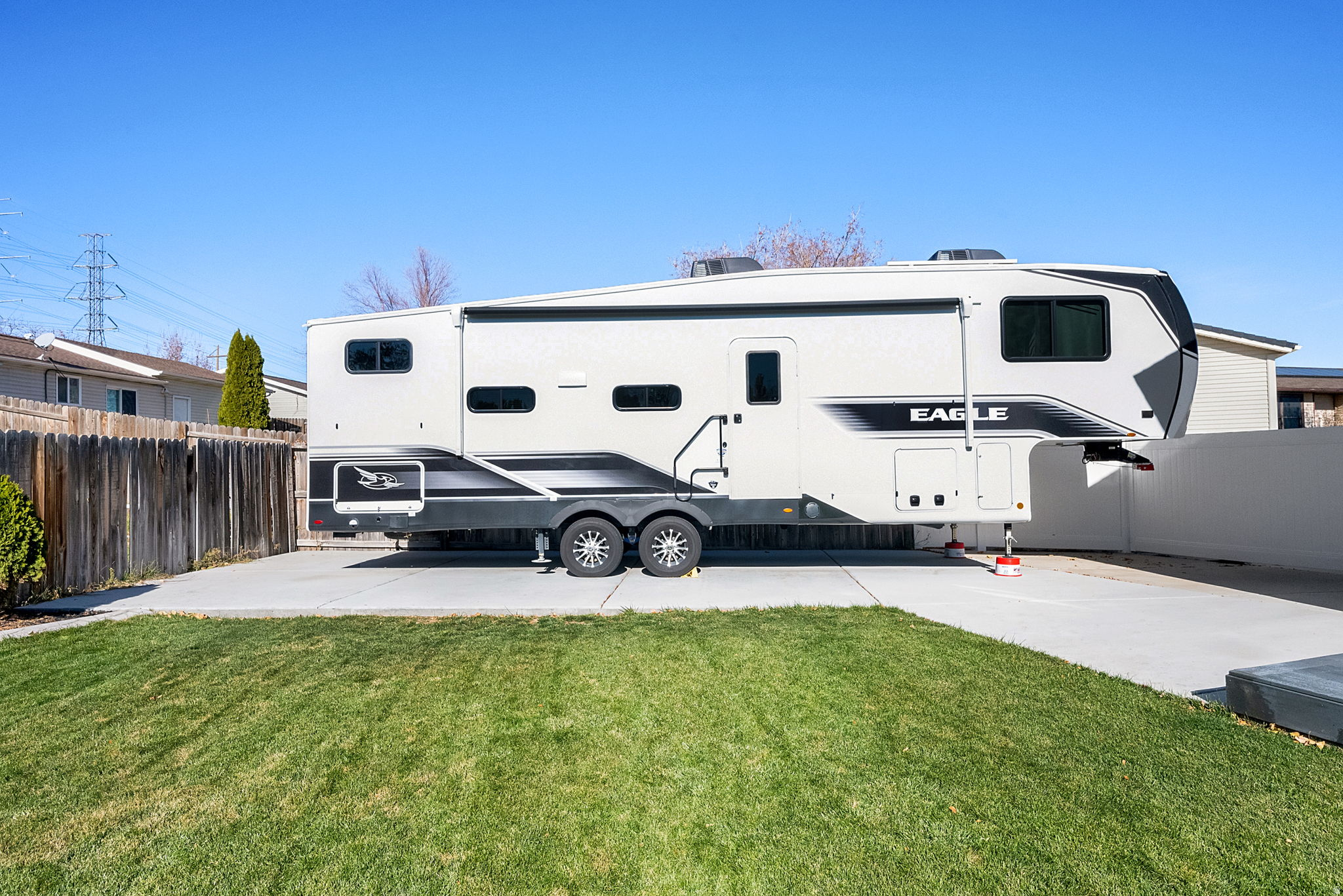 WALNUT HILLS - Residential