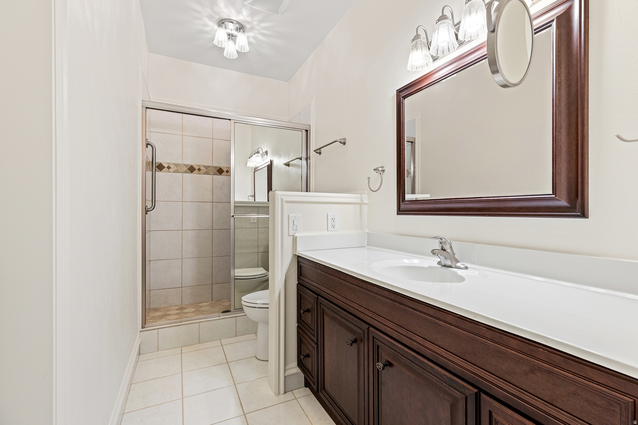 RIDGEPOINTE - Residential