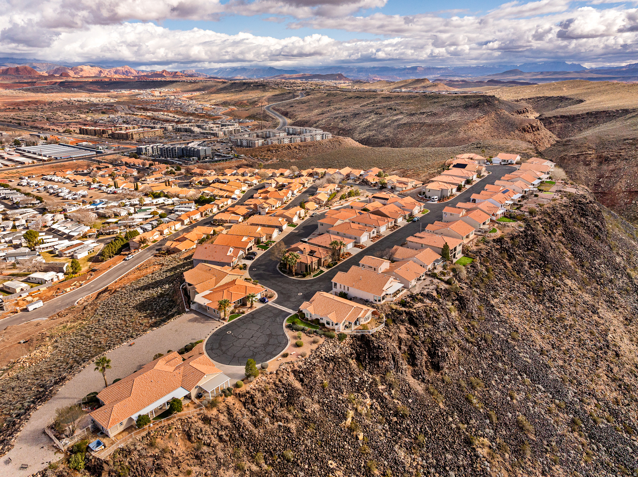 RIDGEPOINTE - Residential