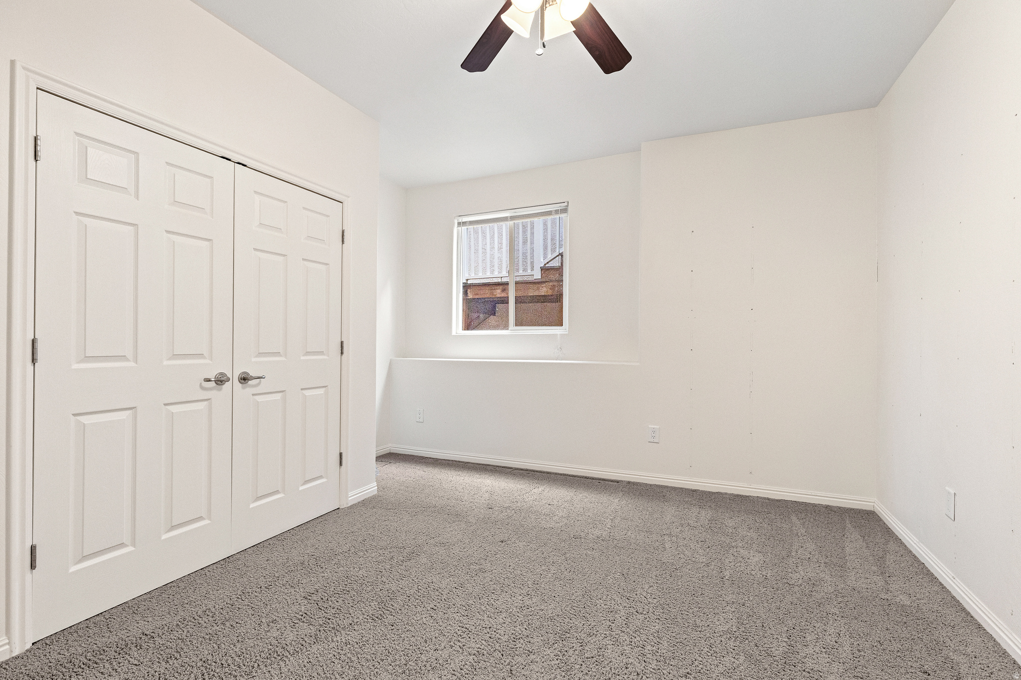 RIDGEPOINTE - Residential