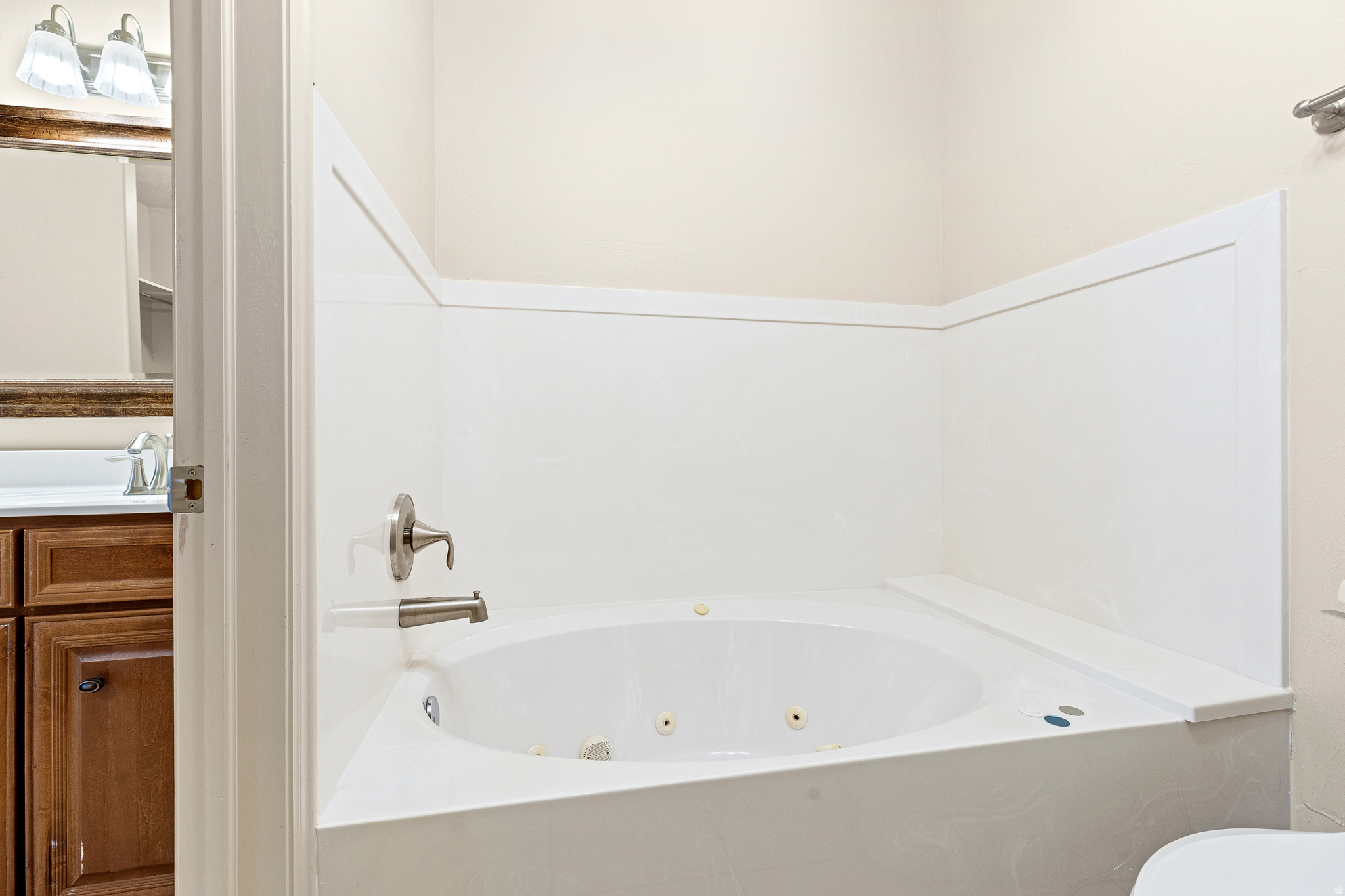 RIDGEPOINTE - Residential