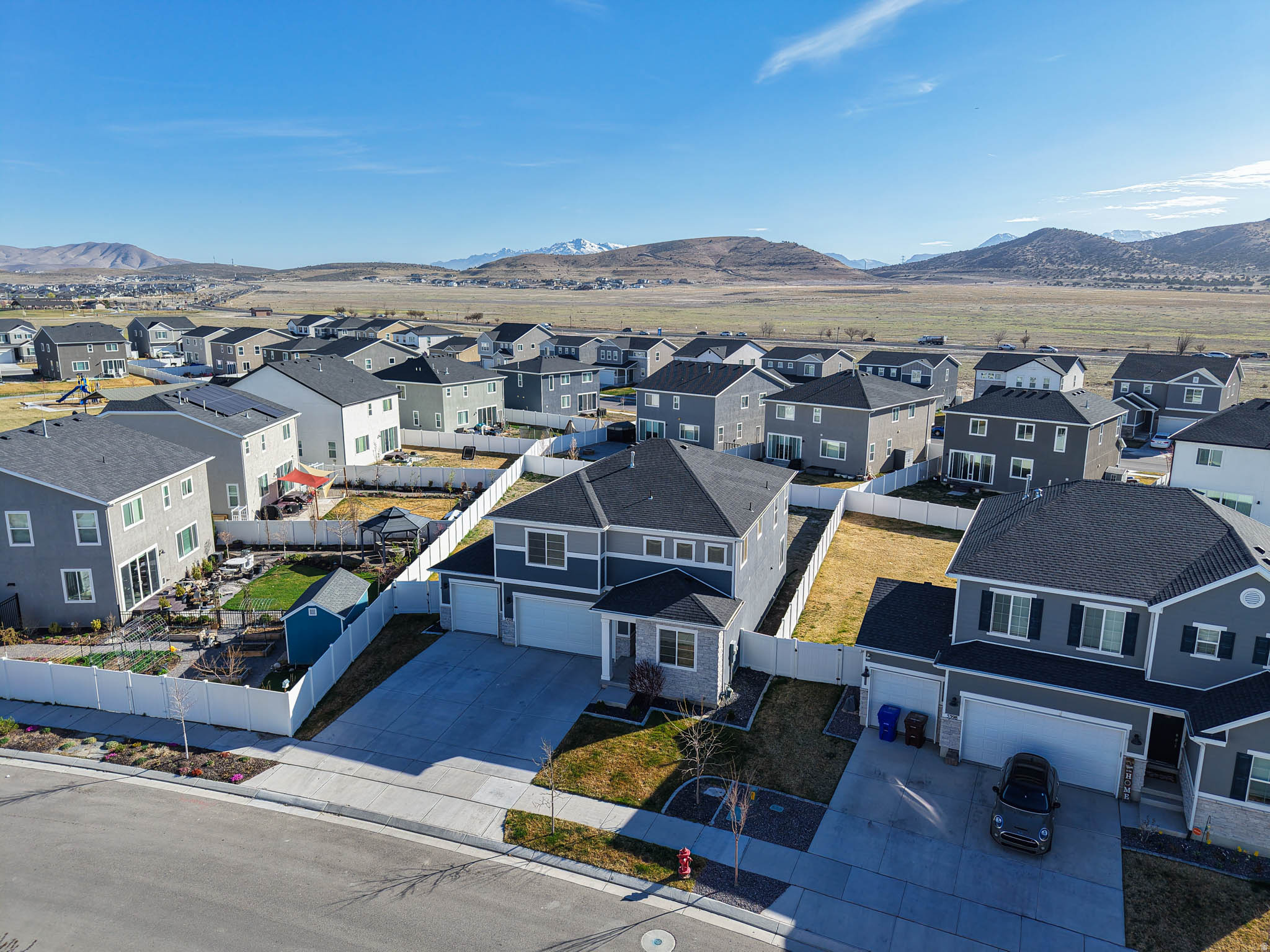 PACIFIC SPRINGS - Residential