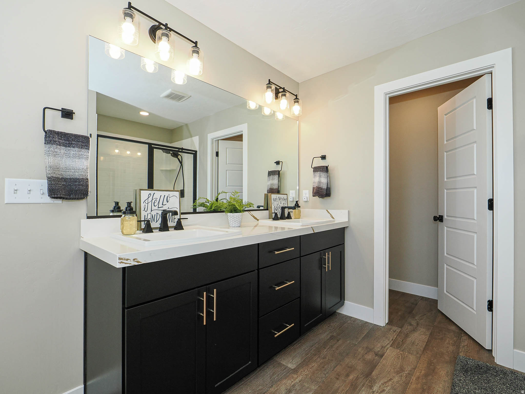 PACIFIC SPRINGS - Residential