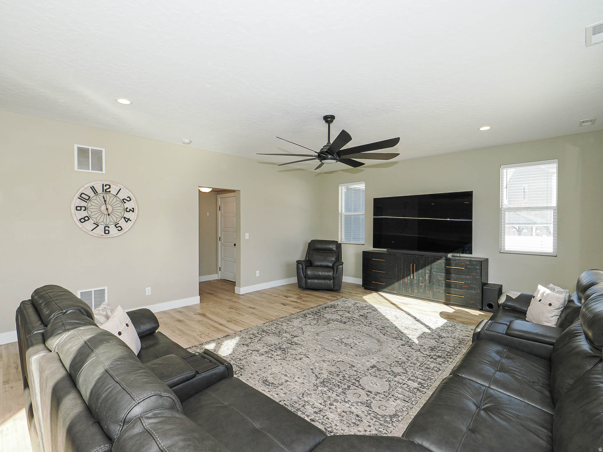 PACIFIC SPRINGS - Residential