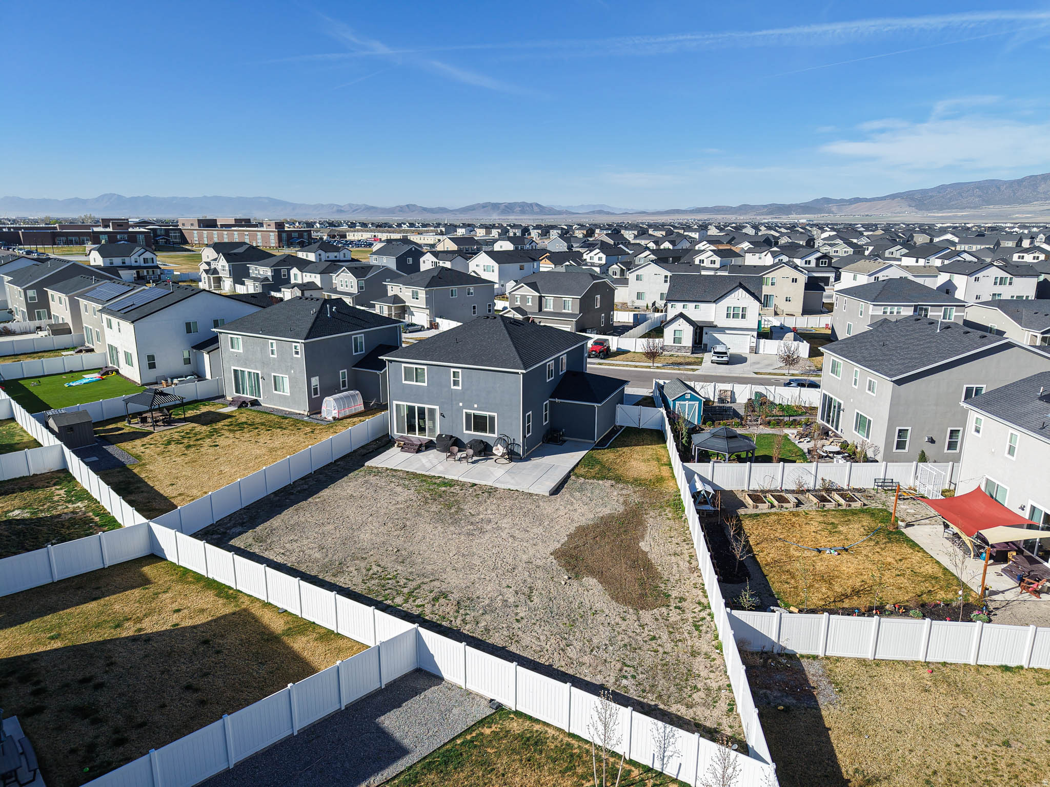 PACIFIC SPRINGS - Residential