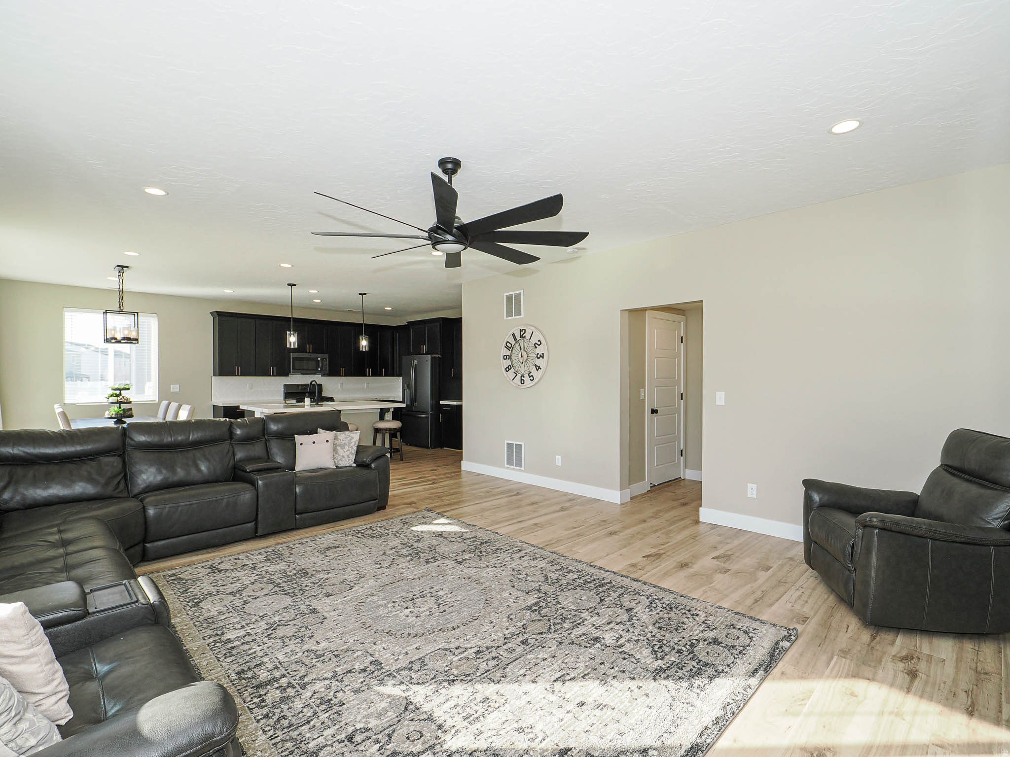 PACIFIC SPRINGS - Residential