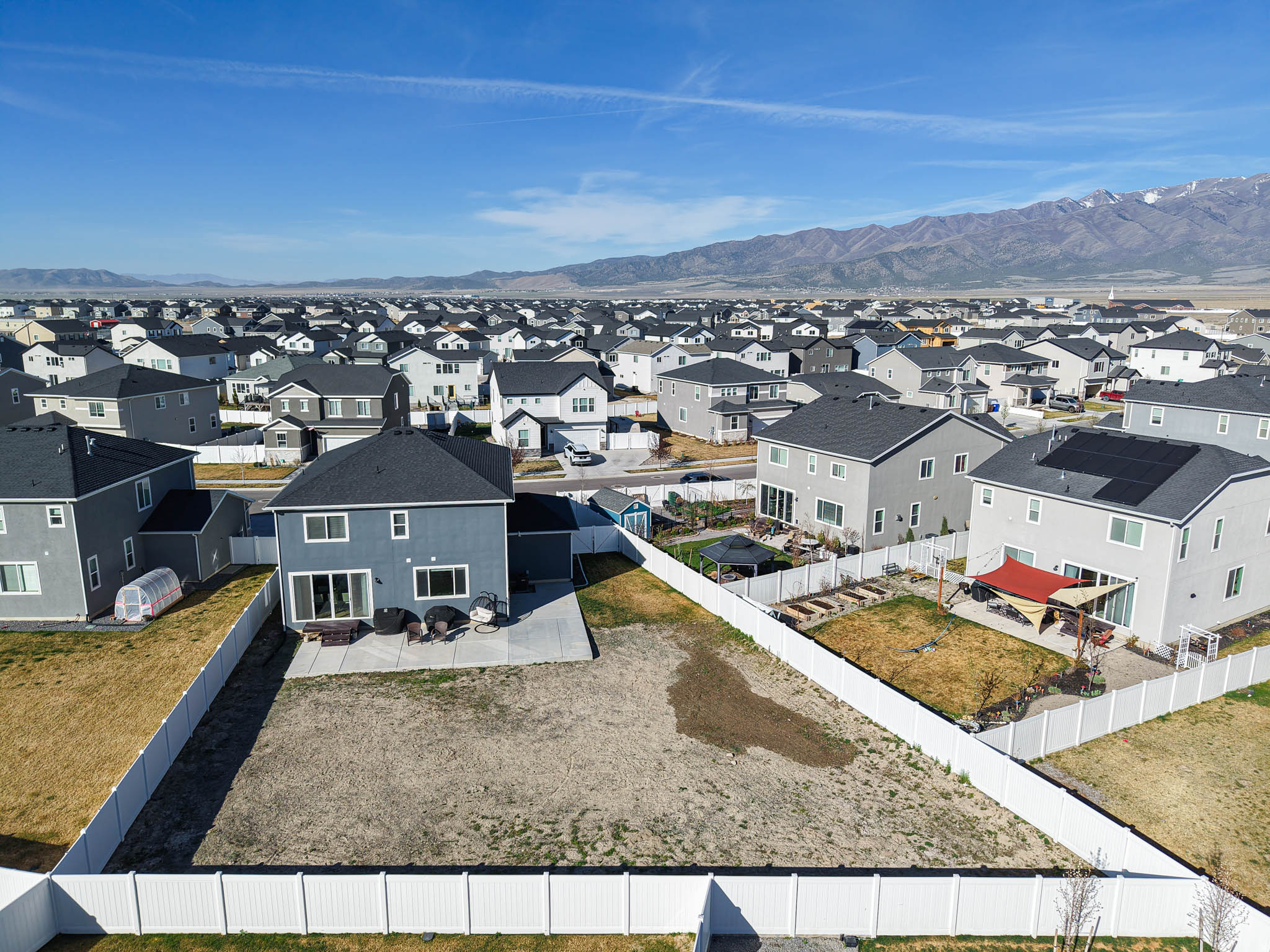 PACIFIC SPRINGS - Residential