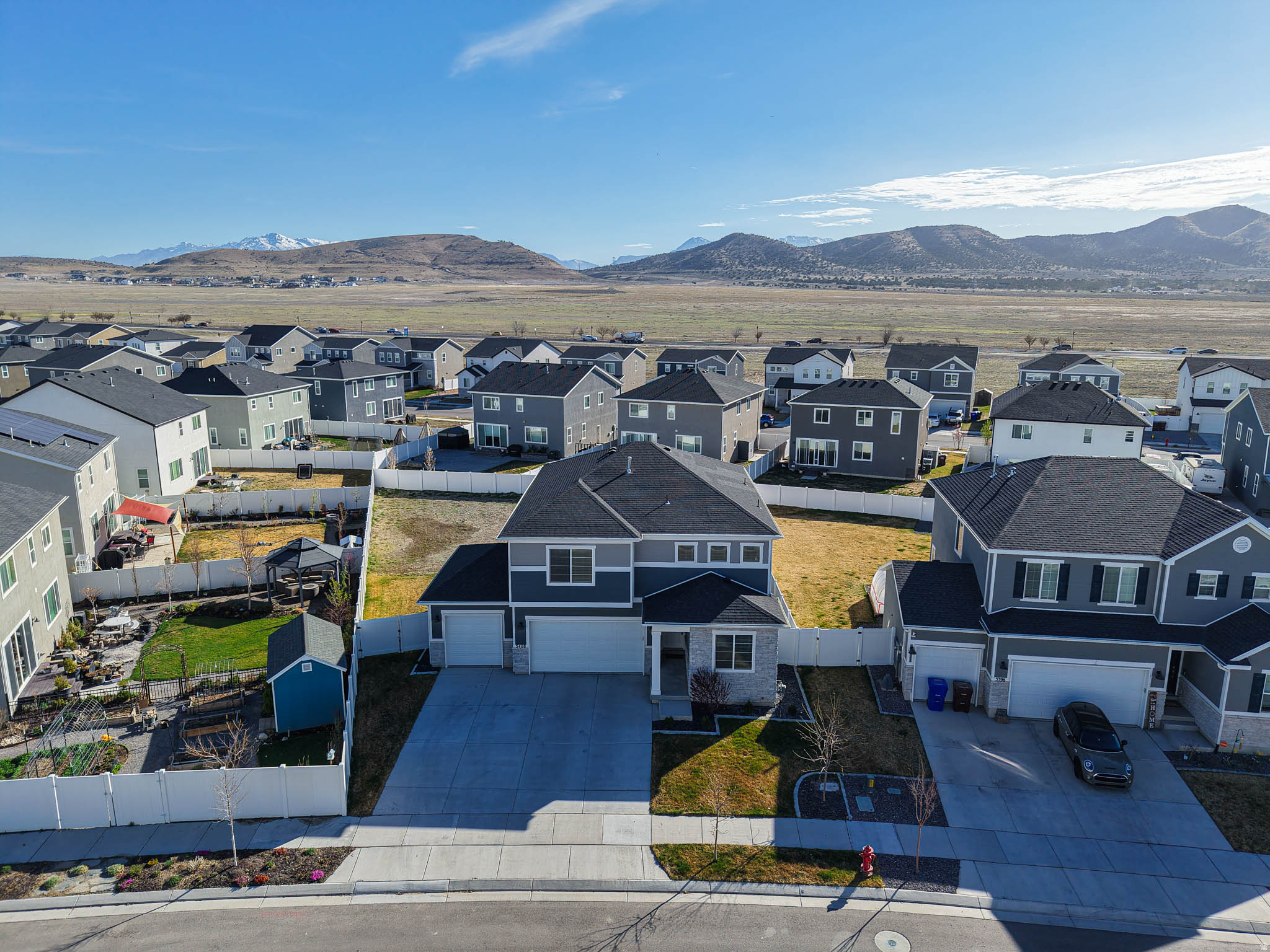 PACIFIC SPRINGS - Residential